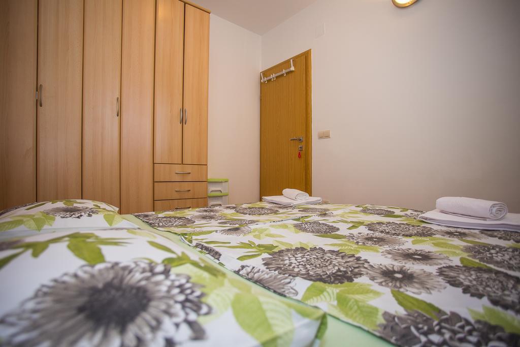 Apartments Mira Kaštela エクステリア 写真